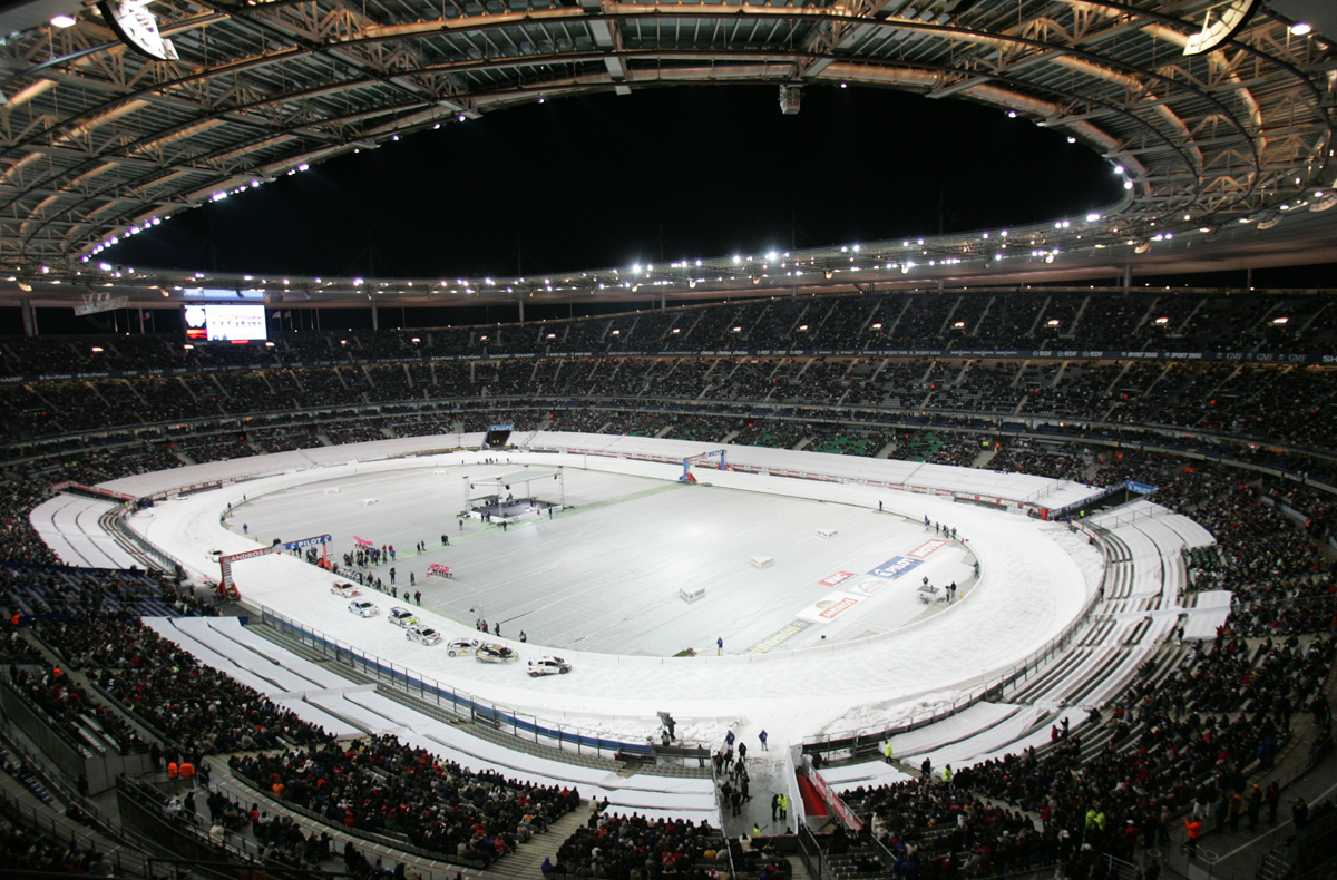 700 tonnes de glace dans le Stade de France